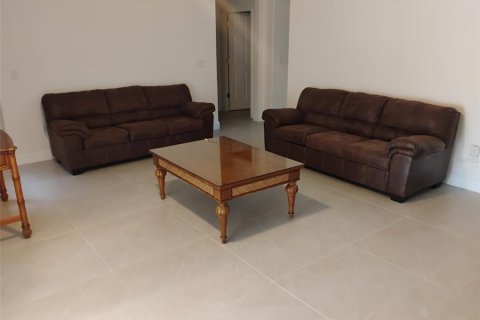 House in Punta Gorda, Florida 3 bedrooms, 148.27 sq.m. № 2217137 - photo 21