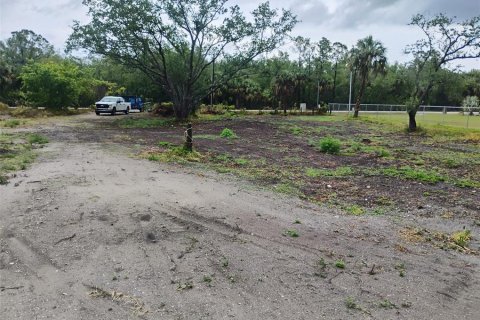 House in Punta Gorda, Florida 3 bedrooms, 148.27 sq.m. № 2217137 - photo 5