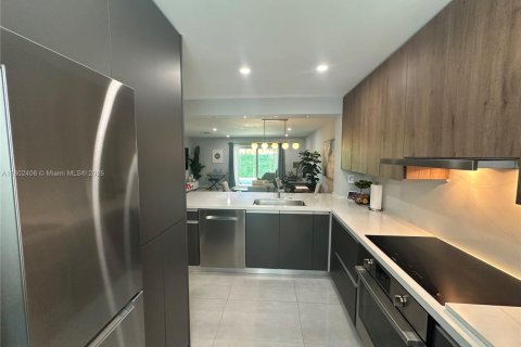 Adosado en venta en Miami, Florida, 2 dormitorios, 117.61 m2 № 1938788 - foto 29
