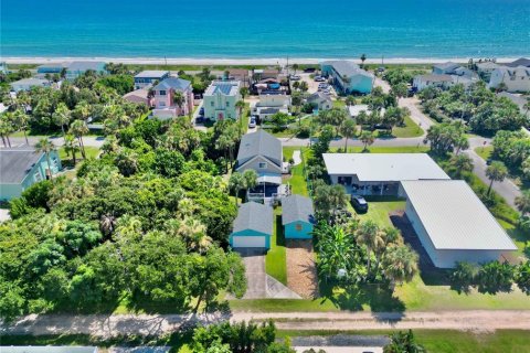 House in Flagler Beach, Florida 3 bedrooms, 199.28 sq.m. № 1847506 - photo 1