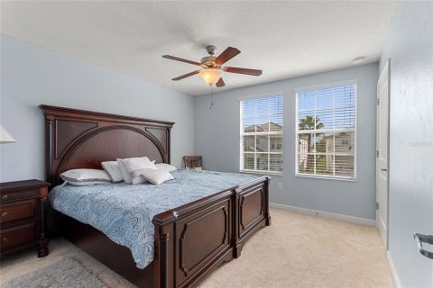 House in Davenport, Florida 4 bedrooms, 274.43 sq.m. № 1899572 - photo 24