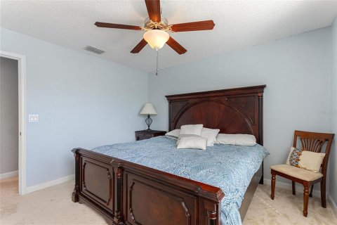 House in Davenport, Florida 4 bedrooms, 274.43 sq.m. № 1899572 - photo 25