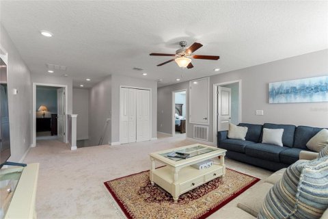House in Davenport, Florida 4 bedrooms, 274.43 sq.m. № 1899572 - photo 17
