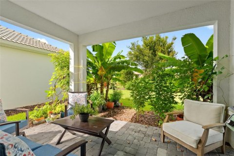 House in Davenport, Florida 4 bedrooms, 274.43 sq.m. № 1899572 - photo 26