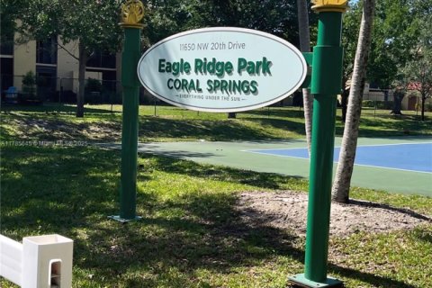 Condo in Coral Springs, Florida, 3 bedrooms  № 1655949 - photo 16