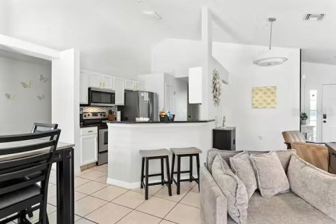 Villa ou maison à vendre à Kissimmee, Floride: 4 chambres, 176.51 m2 № 2289745 - photo 8