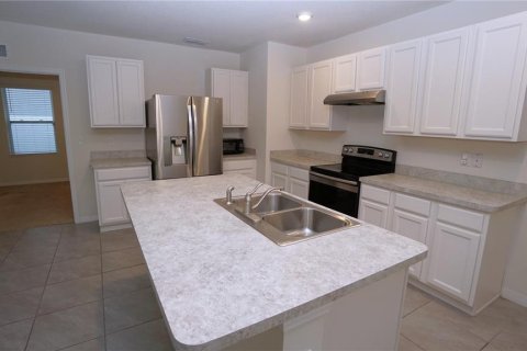 House in Saint Cloud, Florida 3 bedrooms, 150.5 sq.m. № 1826631 - photo 8