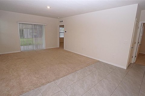 House in Saint Cloud, Florida 3 bedrooms, 150.5 sq.m. № 1826631 - photo 12