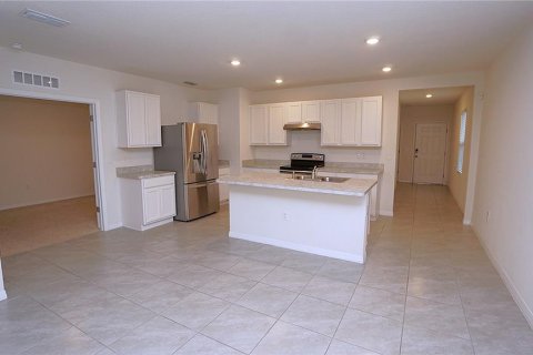 House in Saint Cloud, Florida 3 bedrooms, 150.5 sq.m. № 1826631 - photo 9