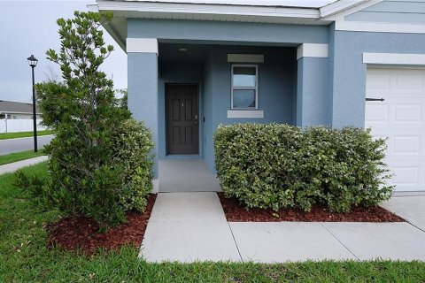 House in Saint Cloud, Florida 3 bedrooms, 150.5 sq.m. № 1826631 - photo 6