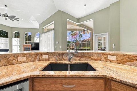 Casa en venta en Tampa, Florida, 4 dormitorios, 342.16 m2 № 2383658 - foto 9
