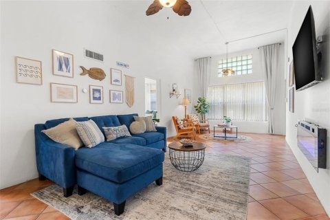 Villa ou maison à louer à Saint Petersburg, Floride: 2 chambres, 84.45 m2 № 1543518 - photo 5