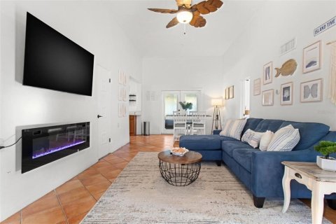 Villa ou maison à louer à Saint Petersburg, Floride: 2 chambres, 84.45 m2 № 1543518 - photo 3