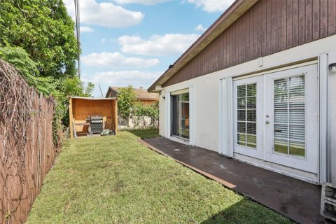 Купить виллу или дом в Уэст-Палм-Бич, Флорида 4 комнаты, 119.29м2, № 1967512 - фото 28