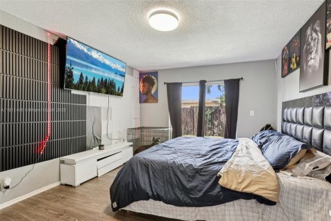 Купить виллу или дом в Уэст-Палм-Бич, Флорида 4 комнаты, 119.29м2, № 1967512 - фото 26