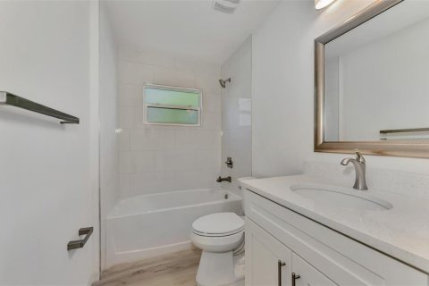 Casa en venta en North Port, Florida, 3 dormitorios, 137.68 m2 № 1555366 - foto 26