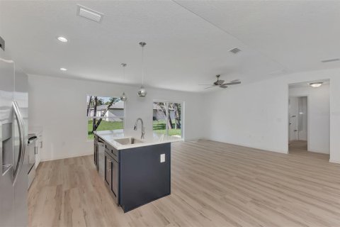Casa en venta en North Port, Florida, 3 dormitorios, 137.68 m2 № 1555366 - foto 11