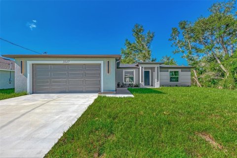 Casa en venta en North Port, Florida, 3 dormitorios, 137.68 m2 № 1555366 - foto 1