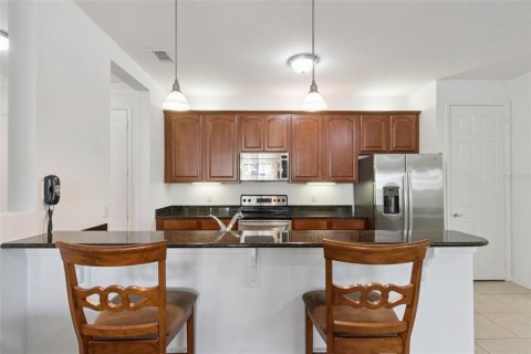 Condo in Orlando, Florida, 2 bedrooms № 2233156 - photo 14