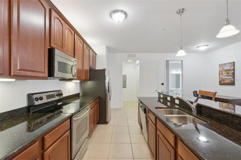 Condo in Orlando, Florida, 2 bedrooms № 2233156 - photo 12
