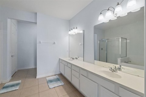 Condo in Orlando, Florida, 2 bedrooms № 2233156 - photo 21