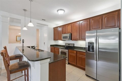 Condo in Orlando, Florida, 2 bedrooms № 2233156 - photo 13