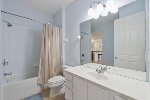 Condo in Orlando, Florida, 2 bedrooms № 2233156 - photo 23