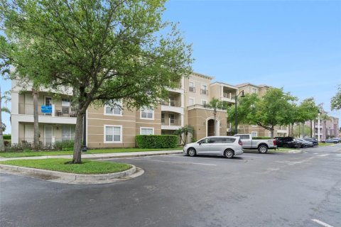 Condo in Orlando, Florida, 2 bedrooms № 2233156 - photo 3