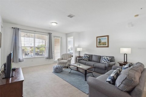 Condo in Orlando, Florida, 2 bedrooms № 2233156 - photo 9