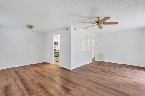Condo in Port Charlotte, Florida, 2 bedrooms  № 2395975