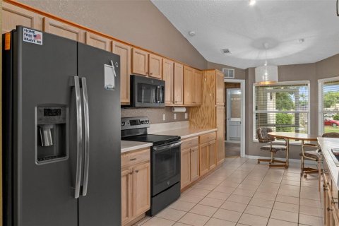 House in Spring Hill, Florida 4 bedrooms, 190.26 sq.m. № 2095253 - photo 14