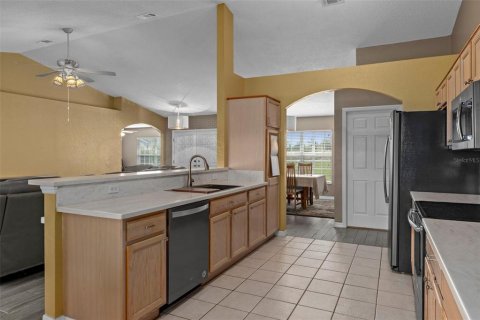 House in Spring Hill, Florida 4 bedrooms, 190.26 sq.m. № 2095253 - photo 13