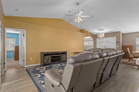 House in Spring Hill, Florida 4 bedrooms, 190.26 sq.m. № 2095253 - photo 8
