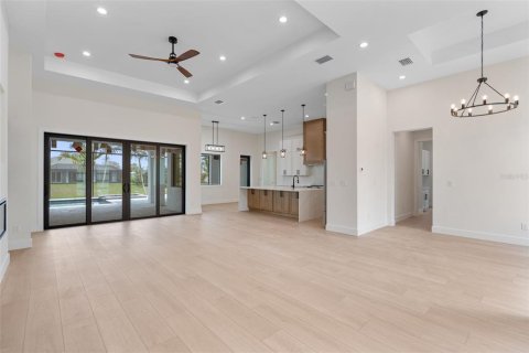 House in Rotonda, Florida 3 bedrooms, 208.57 sq.m. № 1687116 - photo 11