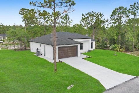Casa en venta en Lehigh Acres, Florida, 3 dormitorios, 159.7 m2 № 2022342 - foto 3