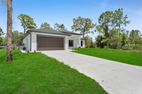 Casa en venta en Lehigh Acres, Florida, 3 dormitorios, 159.7 m2 № 2022342 - foto 4