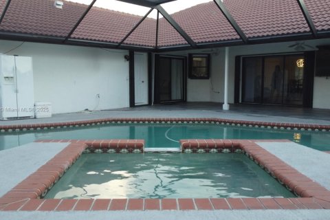House in Plantation, Florida 4 bedrooms, 195.28 sq.m. № 1772696 - photo 5