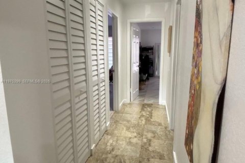 Condominio en venta en Miami, Florida, 3 dormitorios, 143.07 m2 № 2042689 - foto 24