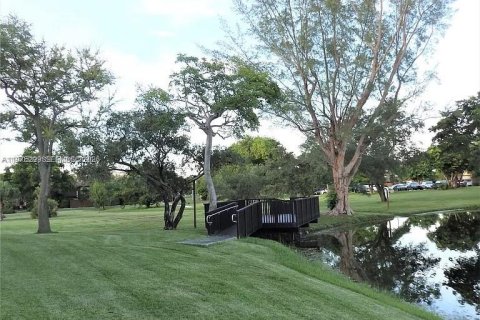 Condominio en venta en Miami, Florida, 3 dormitorios, 143.07 m2 № 2042689 - foto 21