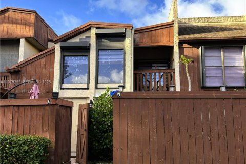 Condo in Miami, Florida, 3 bedrooms  № 2042689