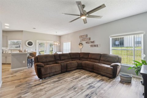 Villa ou maison à vendre à Haines City, Floride: 3 chambres, 221.48 m2 № 2103669 - photo 14
