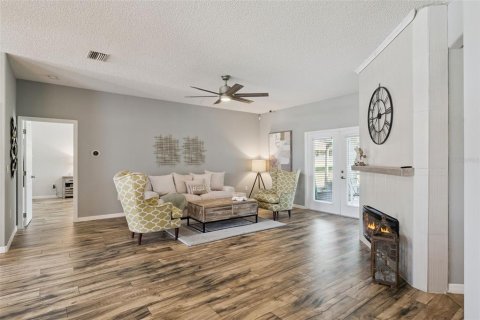 Villa ou maison à vendre à Haines City, Floride: 3 chambres, 221.48 m2 № 2103669 - photo 5