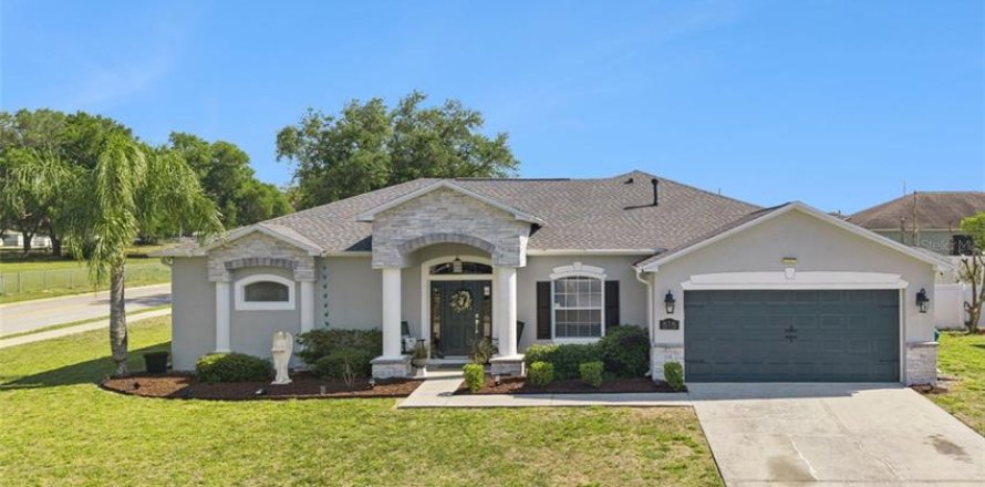Villa ou maison à Haines City, Floride 3 chambres, 221.48 m2 № 2103669