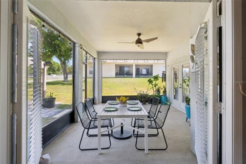 Villa ou maison à vendre à Haines City, Floride: 3 chambres, 221.48 m2 № 2103669 - photo 28