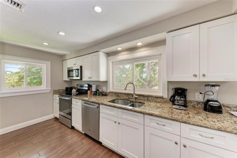 Villa ou maison à vendre à Anna Maria, Floride: 5 chambres, 263.66 m2 № 1791892 - photo 28