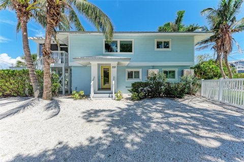 Villa ou maison à vendre à Anna Maria, Floride: 5 chambres, 263.66 m2 № 1791892 - photo 1