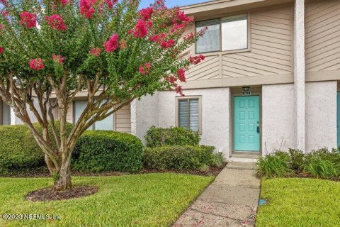 Condo in Ponte Vedra Beach, Florida, 2 bedrooms  № 891565 - photo 1