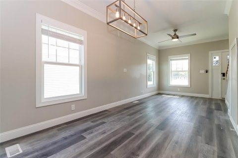 Снять в аренду квартиру в Сент-Питерсберг, Флорида 4 комнаты, 87.14м2, № 1910421 - фото 3