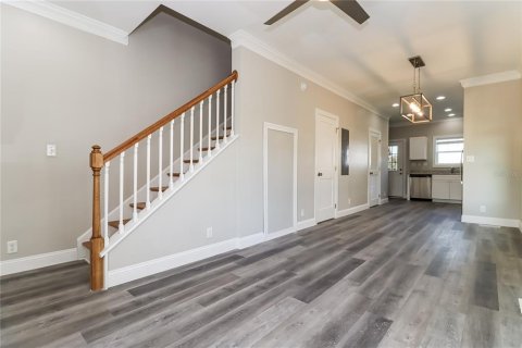 Снять в аренду квартиру в Сент-Питерсберг, Флорида 4 комнаты, 87.14м2, № 1910421 - фото 2