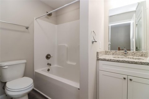 Снять в аренду квартиру в Сент-Питерсберг, Флорида 4 комнаты, 87.14м2, № 1910421 - фото 10